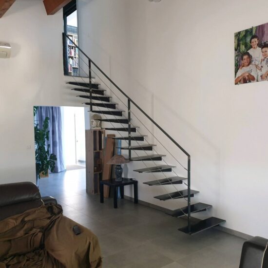 Escalier encastré mur 1 - Escaliers - Nos projets