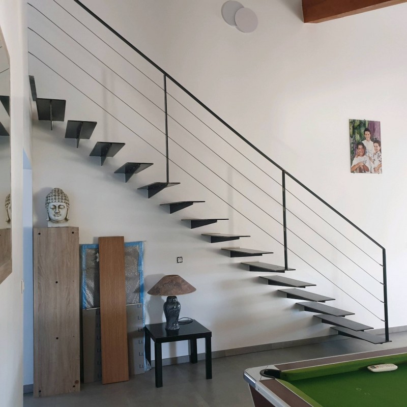 Escalier encastré mur 2 - Escaliers - Nos projets