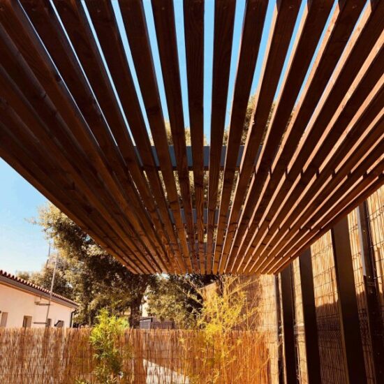 Création pergola au style moderne 3 - Pergolas - site CMT Métallurgie