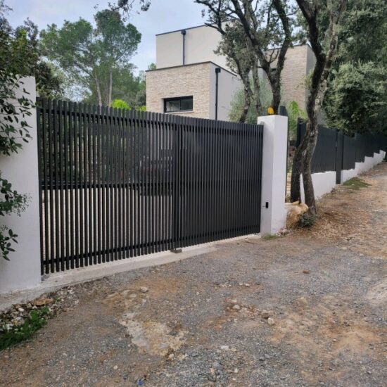 Ensemble portail et portillon à Castries 2 - Portails - Nos projets