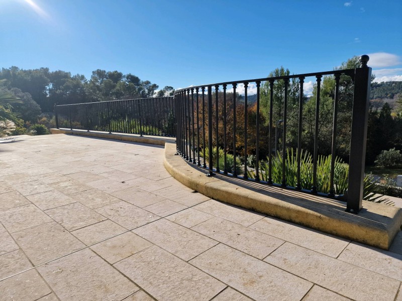 Garde corps barreaudé 1 - Garde-corps - site CMT Métallurgie