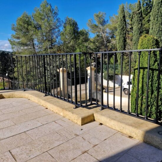 Garde corps barreaudé 2 - Garde-corps - site CMT Métallurgie