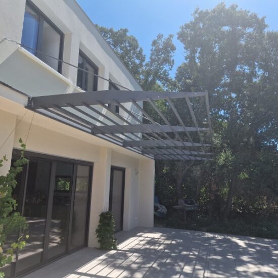 Pergola suspendu 3 -Pergolas - site CMT Métallurgie