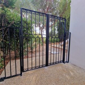 Portillon avec clôture 1- Portails - CMT Métallurgie