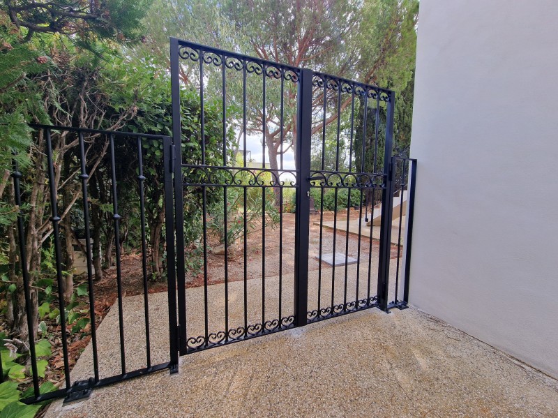 Portillon avec clôture 1- Portails - CMT Métallurgie