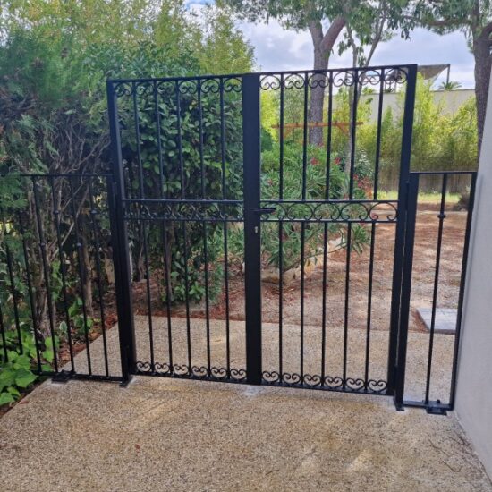 Portillon avec clôture 3 - Portails - CMT Métallurgie