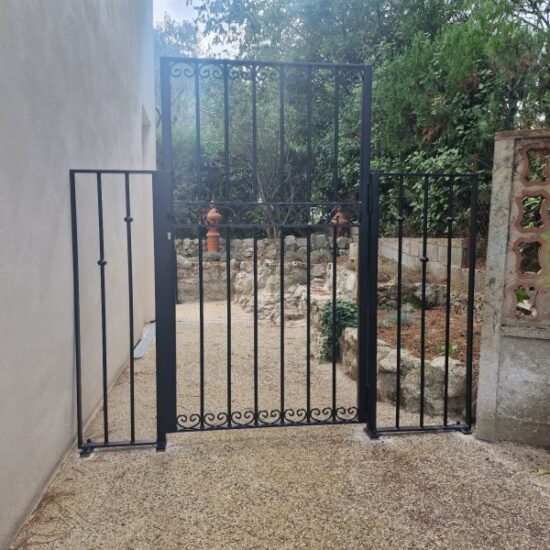 Portillon avec clôture 5 - Portails - CMT Métallurgie