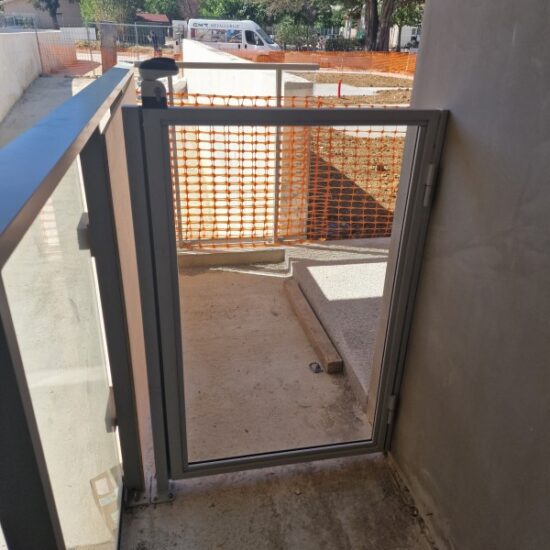 Portillon fer et verre 4 - Portails - Nos projets CMT Métallurgie