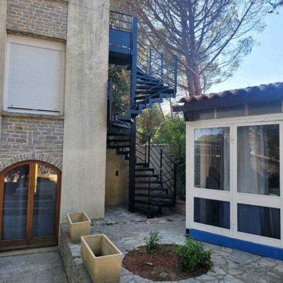 Pose d'un escalier colimaçon 4