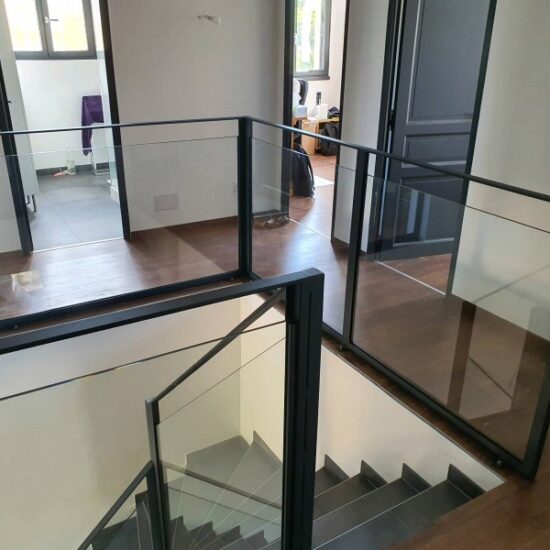 garde-corps pour sécuriser un escalier 1 - Garde corps - site CMT Métallurgie